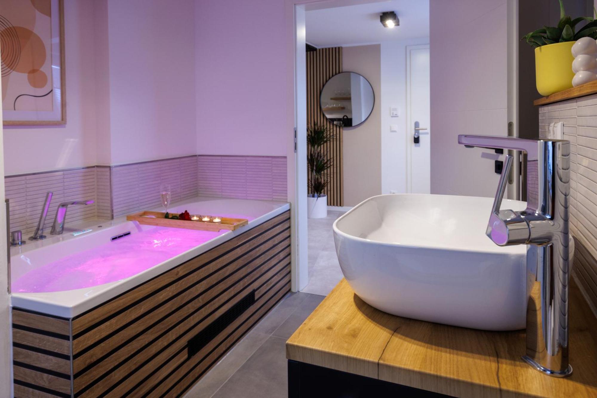 Romantisches Apartment Mit Whirlpool In Bayreuther Fussgaengerzone Ngoại thất bức ảnh